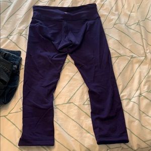 Lululemon reversible crops size 6